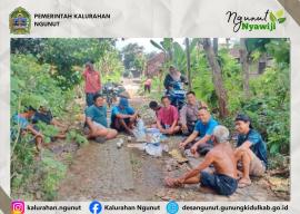 Bhabinkamtibmas Ngunut Manunggal Bersama Warga RT 09 Giatkan Gotong Royong
